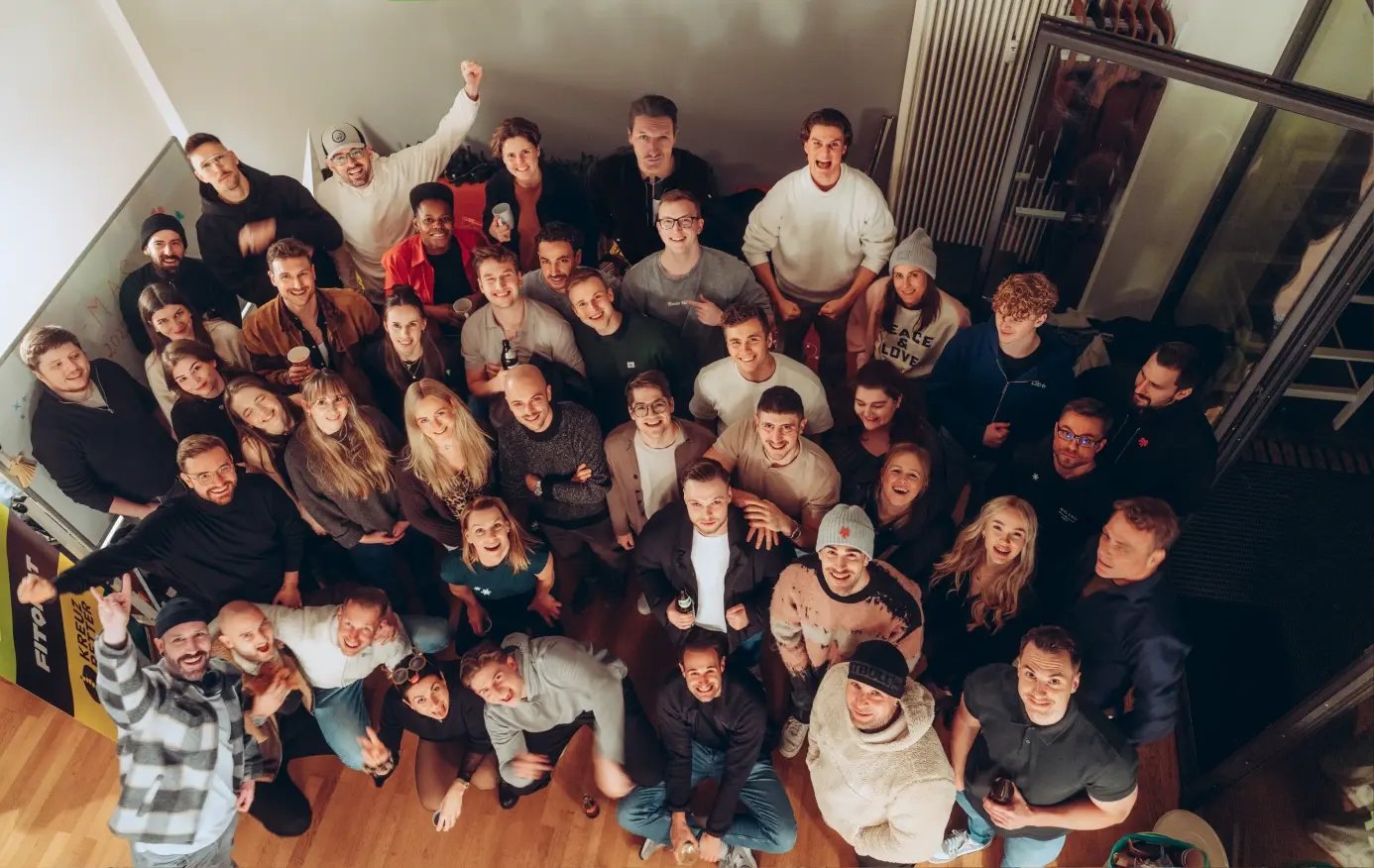 fitbox_Gruppenfoto_Weihnachten_2025
