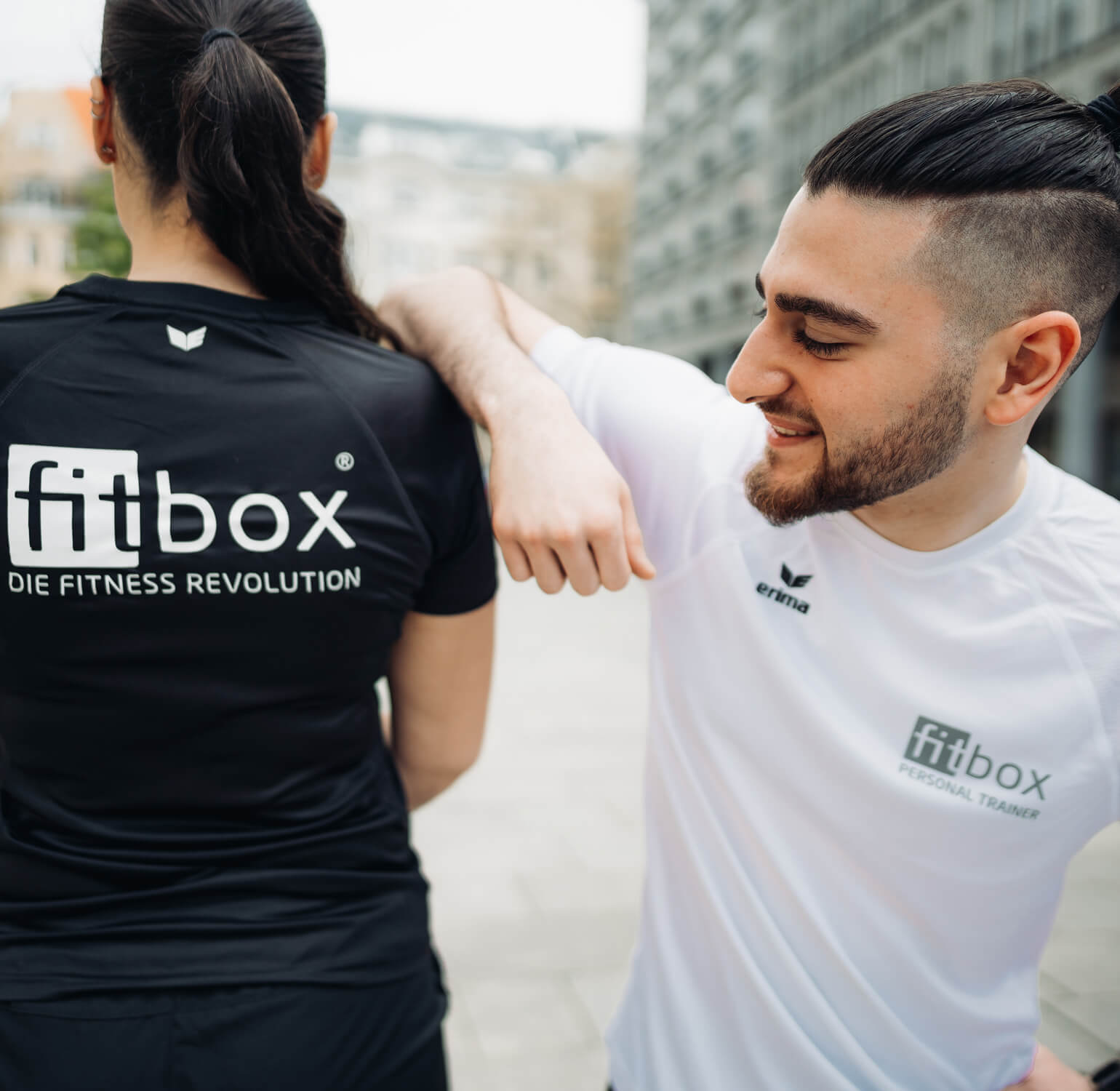 fitbox Trainer zeigen Teamgeist und Zusammenhalt – gelebte Werte wie familiär, professionell und kreativ.